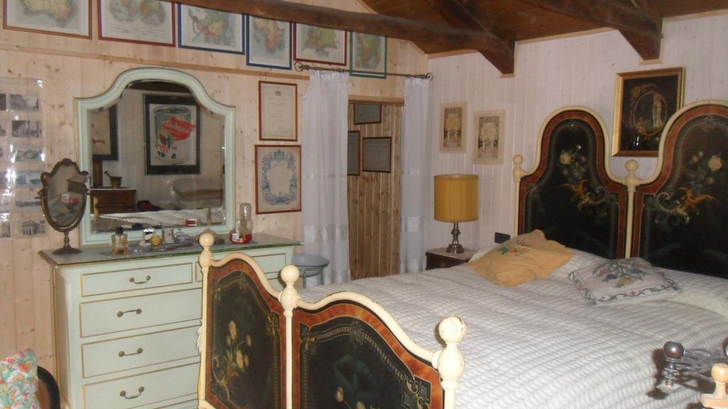 La Vieille Maison Biselli Tende Camera foto